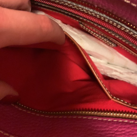 NWT Dooney & Bourke pebble leather magenta purse shoulder bag medium size - Picture 10 of 15